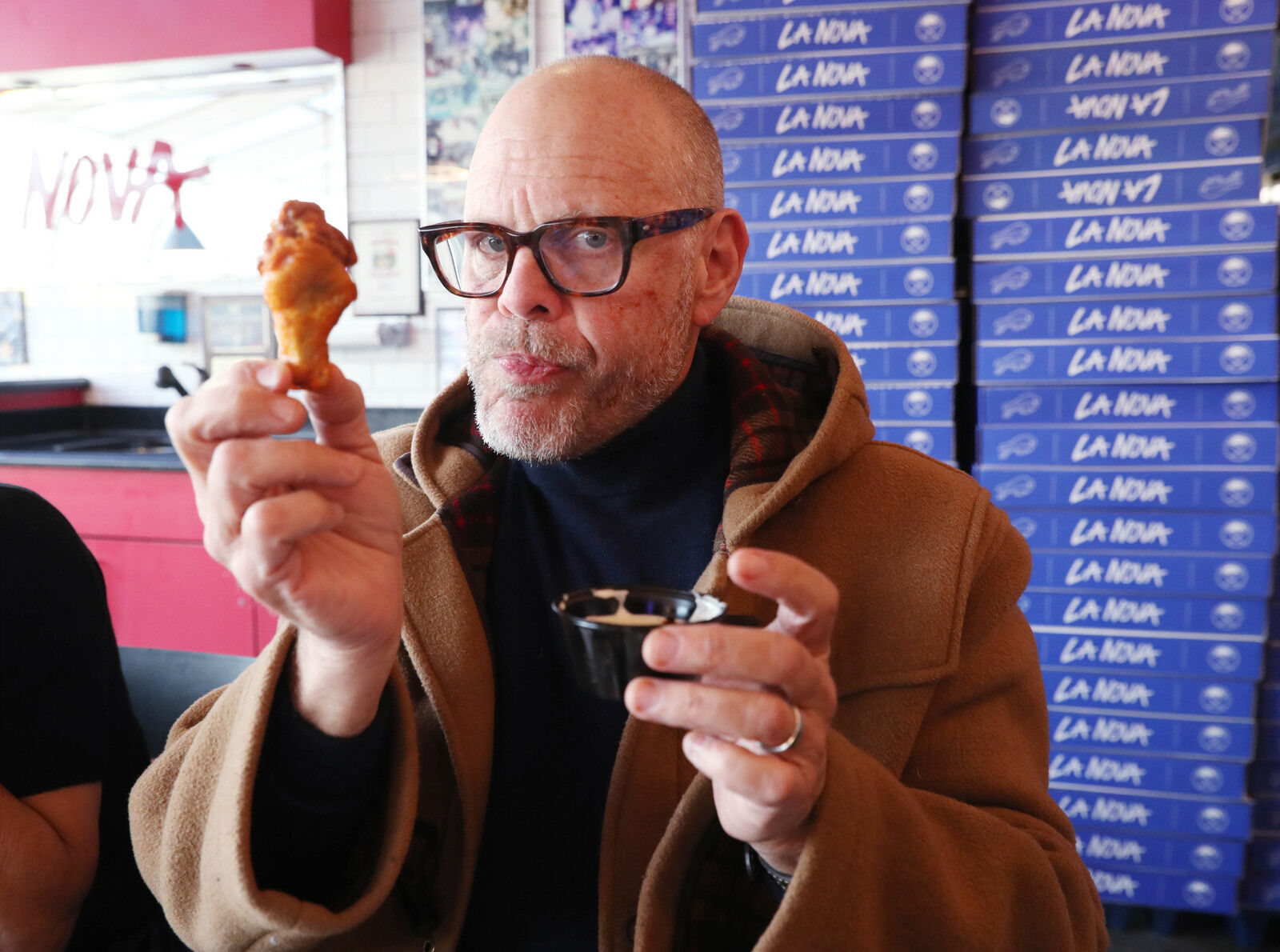 Alton Brown La Nova medium wing